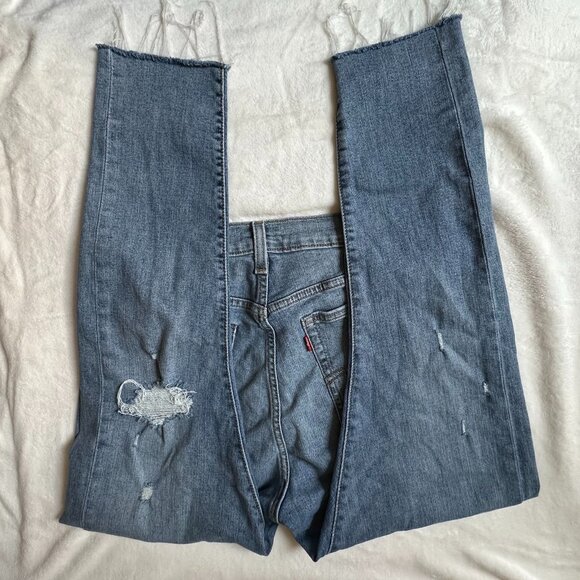 Levi’s Women’s Wedgie Skinny Distressed Jeans Size 32 High Rise Frayed Hem - Picture 9 of 13